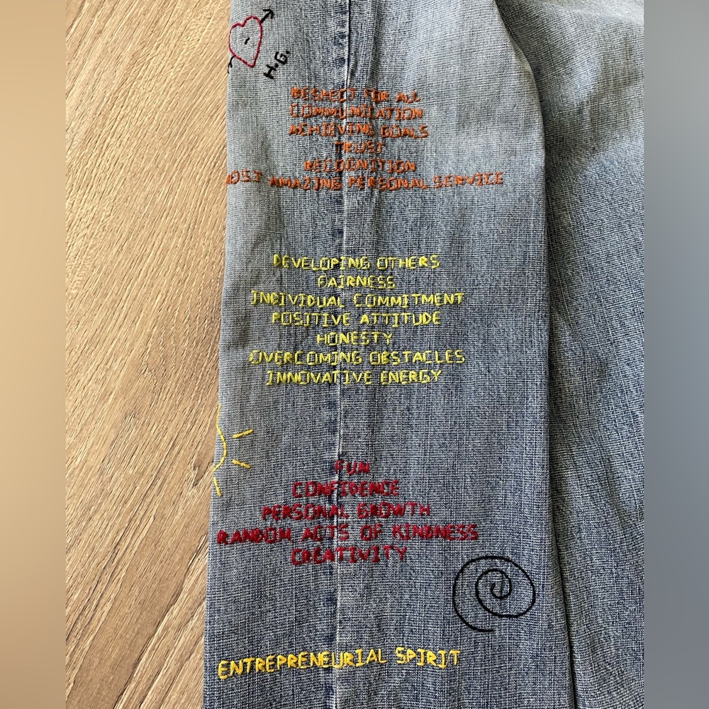 RARE Chicos Design Vintage Embroidered Cropped Inspirational Women’s Jeans 0.5